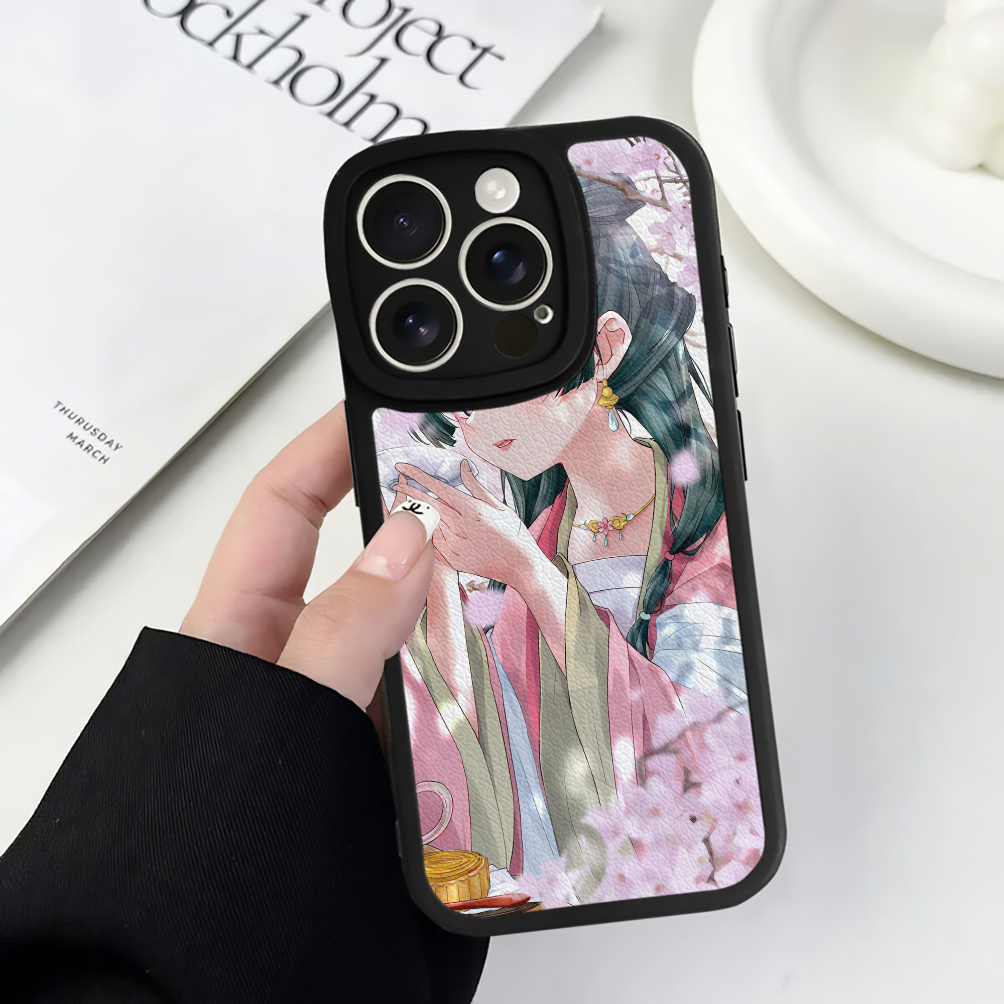 （画像用） 薬屋のひとりごと The Apothecary Diaries 【iPhone 16シリーズ対応】シリコンスマホケース（レザー調） 材質：シリコン